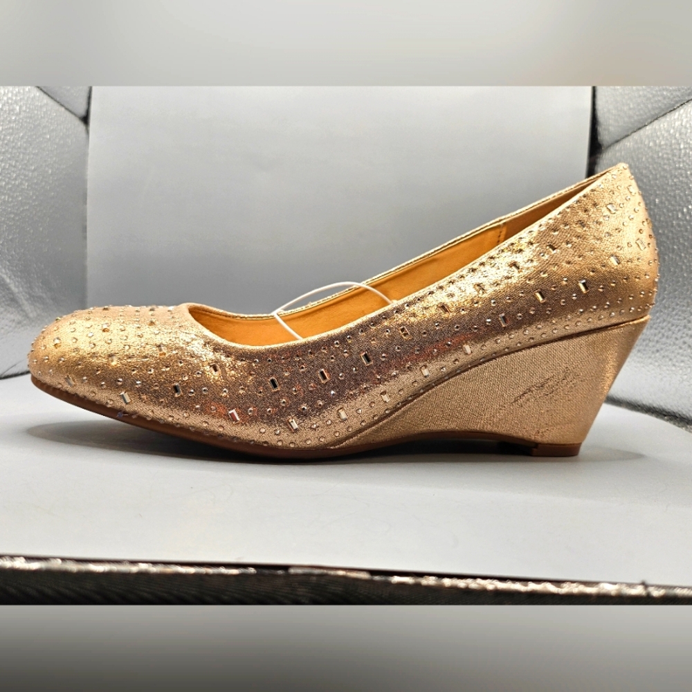 Women's Andiam Wedge Heels, Size 9.5